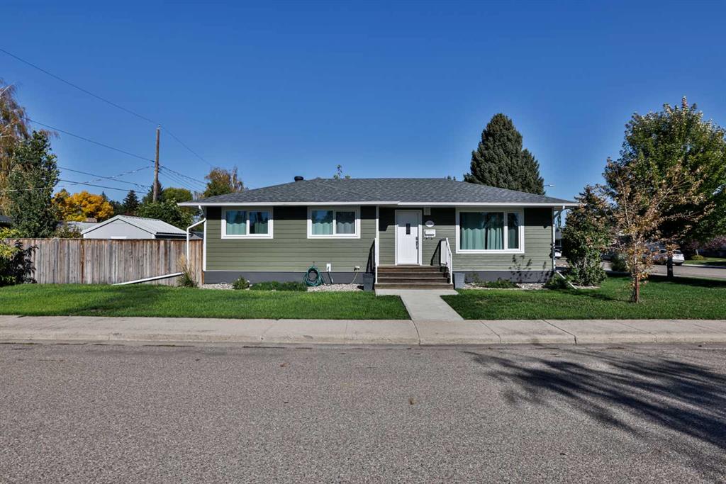 Second View of 1019 31A Street S, Lakeview, Lethbridge, Alberta, T1K 2Z7