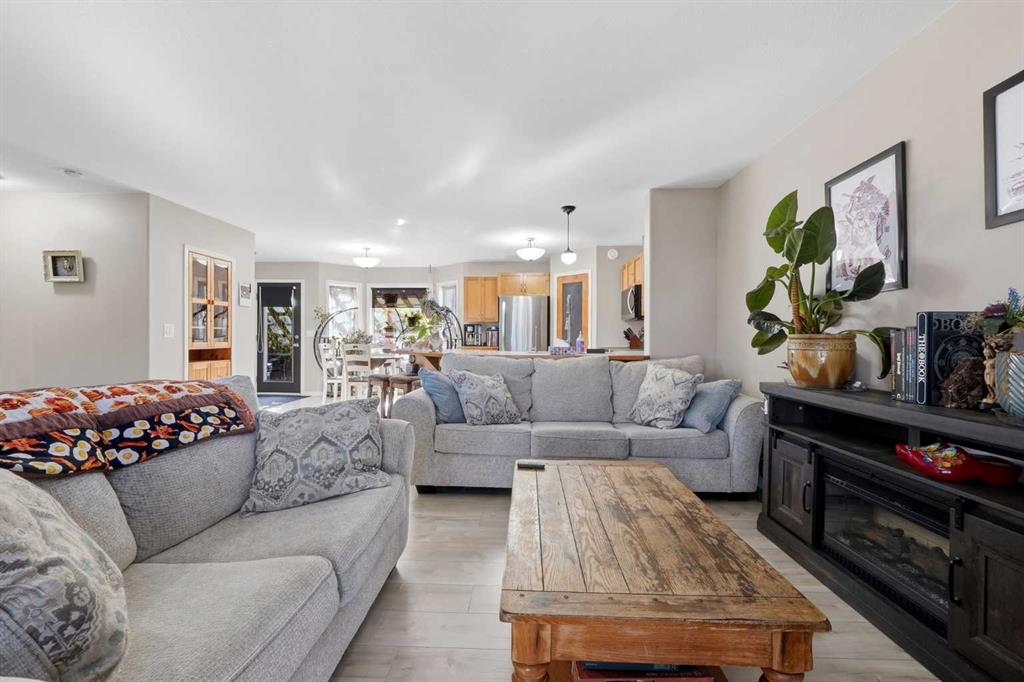 Fifth View of 27 Fenwood Close , Fox Run, Sylvan Lake, Alberta, T4S 2K4