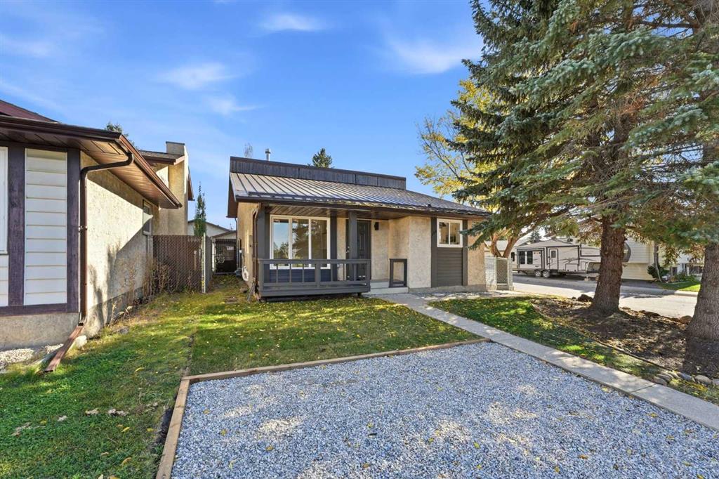 113 Chappel Drive , A2350809, Alberta,