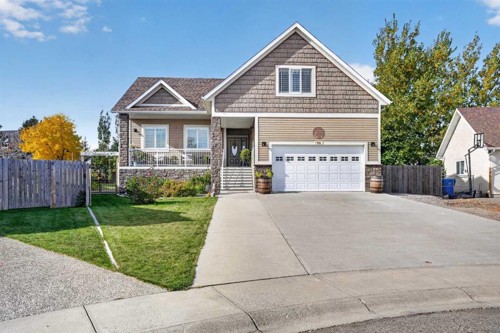560 7A Avenue W, A2350869, Alberta,