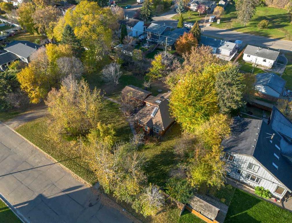 Third View of 10714 92 Street , Lower West Peace, Peace River, Alberta, T8S 1R1