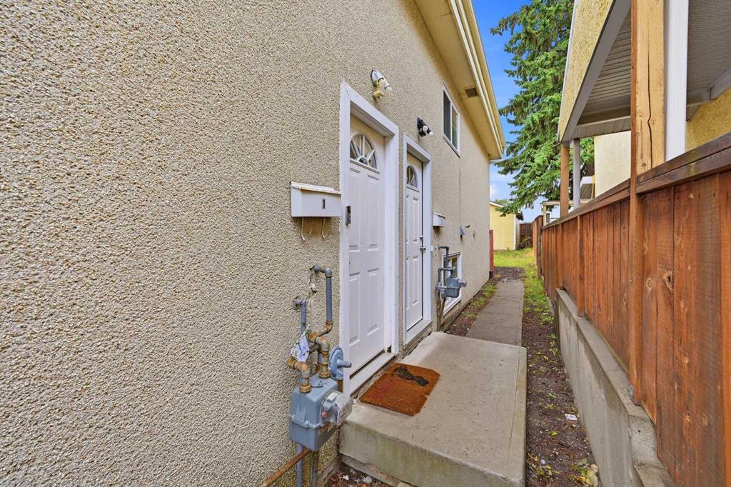 Fifth View of 419 Huntsville Crescent NW, Huntington Hills, Calgary, Alberta, T2K 4W3