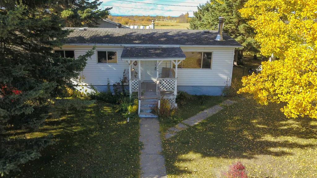 Fifth View of 224 5 Street NW, NONE, Sundre, Alberta, T0M 1X0