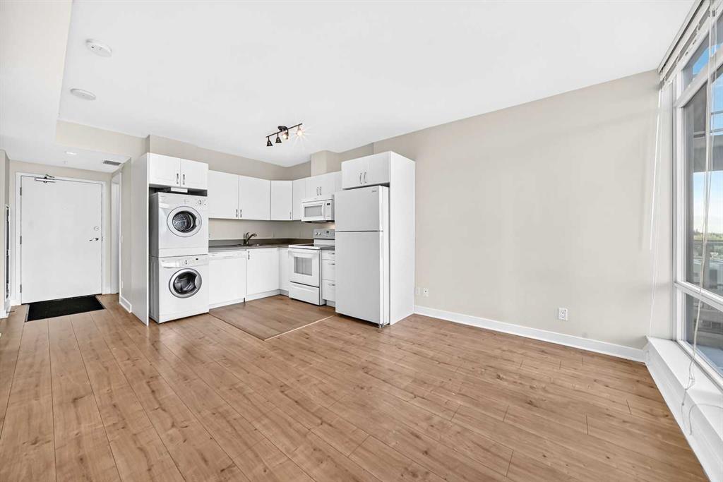 502, 30 Brentwood Common NW, A2351081, Alberta,