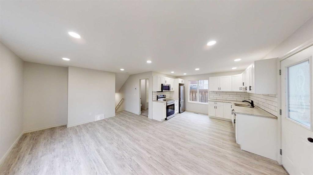 Third View of B, 10506 98A Street , N/A, Clairmont, Alberta, T8X5G1
