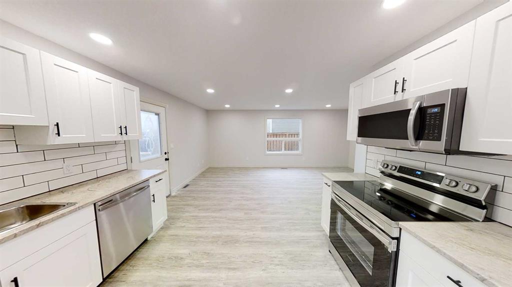 Fifth View of B, 10506 98A Street , N/A, Clairmont, Alberta, T8X5G1
