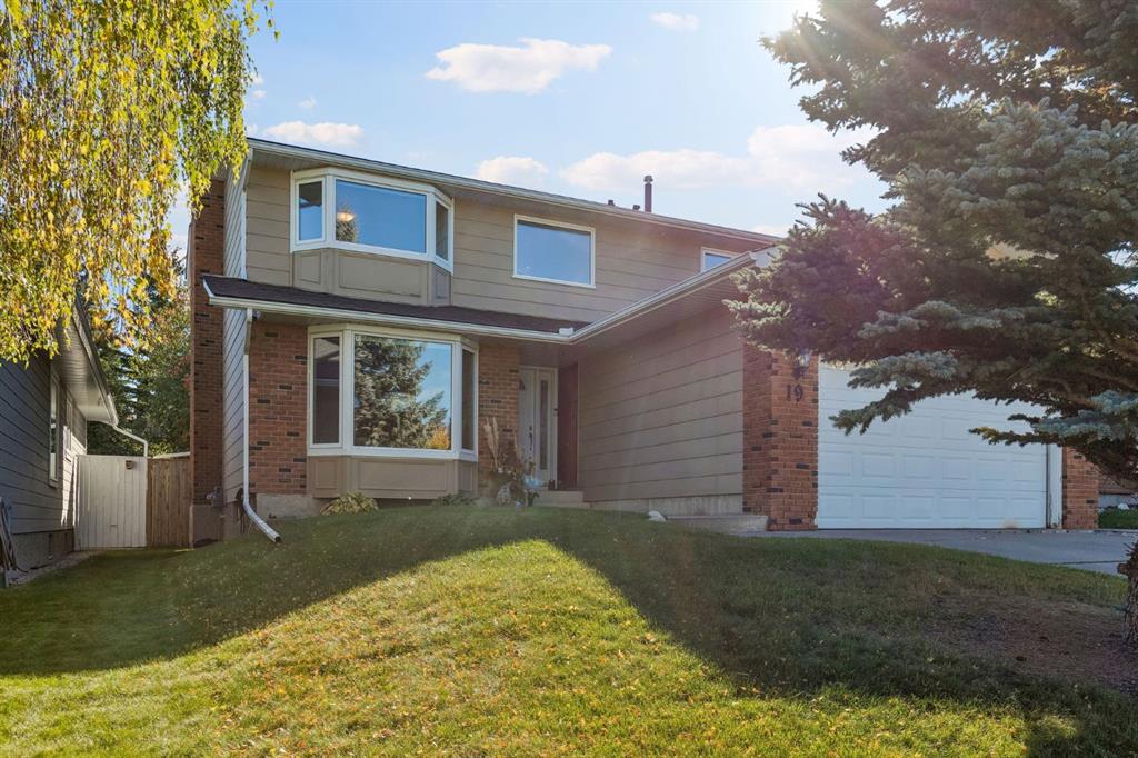 Third View of 19 Woodbrook Road SW, Woodbine, Calgary, Alberta, T2W 4M5