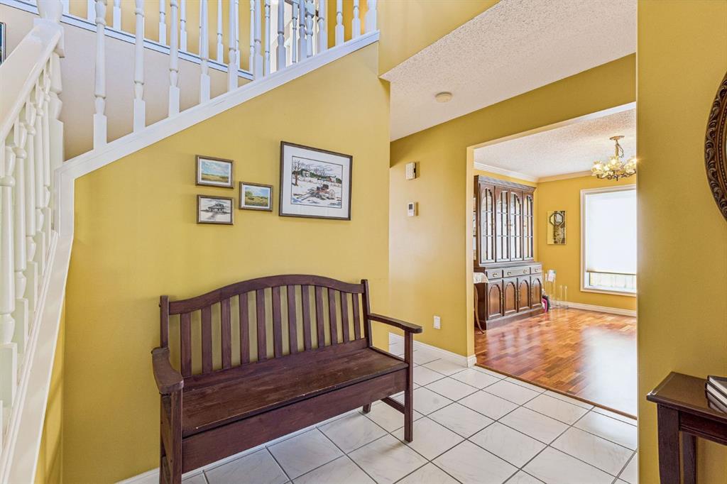 Fourth View of 19 Woodbrook Road SW, Woodbine, Calgary, Alberta, T2W 4M5