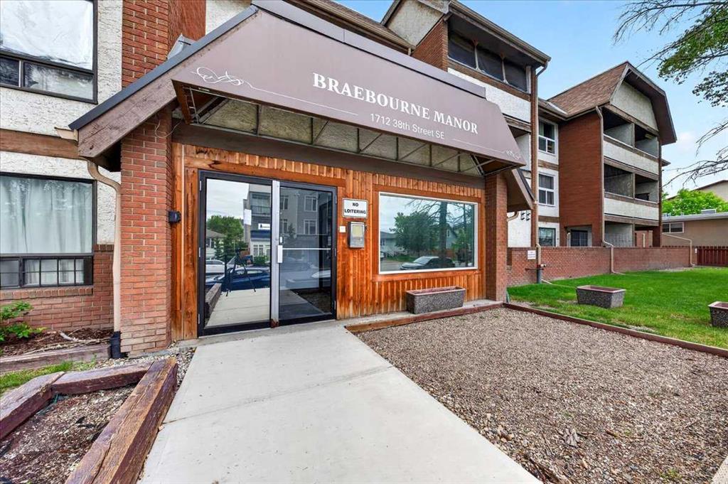 Third View of 203, 1712 38 Street SE, Forest Lawn, Calgary, Alberta, T2A 1H1