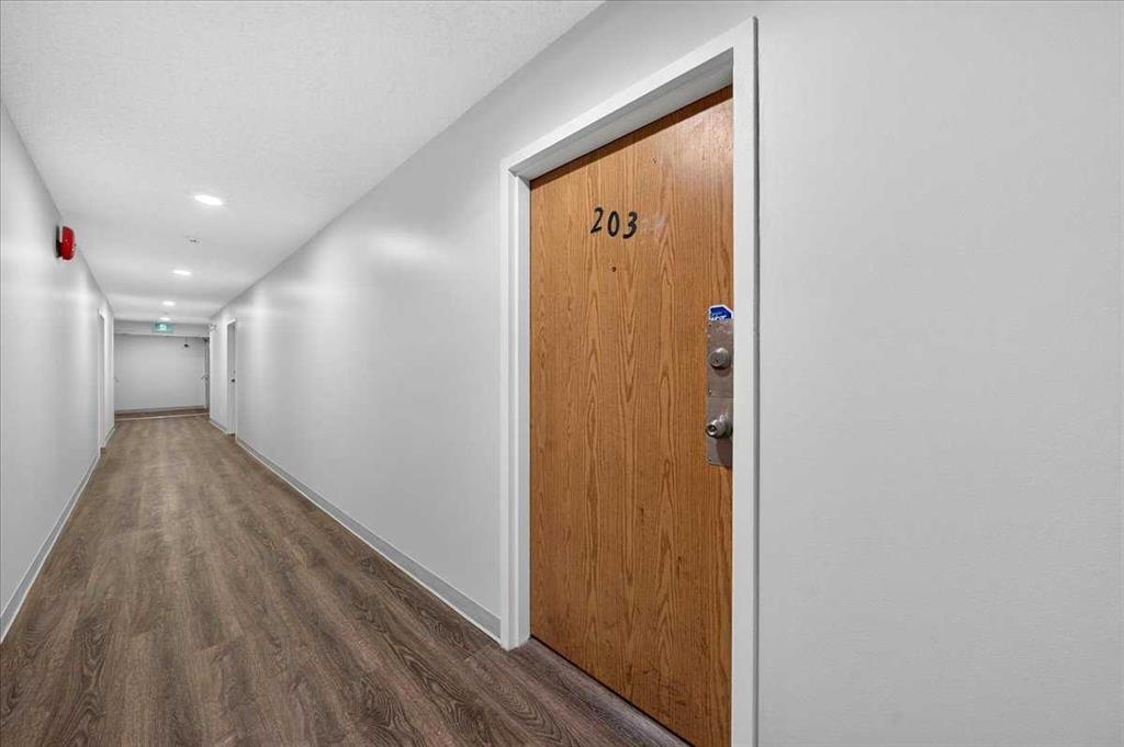 Fifth View of 203, 1712 38 Street SE, Forest Lawn, Calgary, Alberta, T2A 1H1