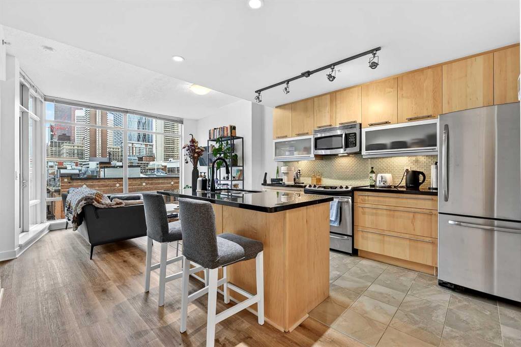 Fourth View of 302, 215 13 Avenue SW, Beltline, Calgary, Alberta, T2R0V6