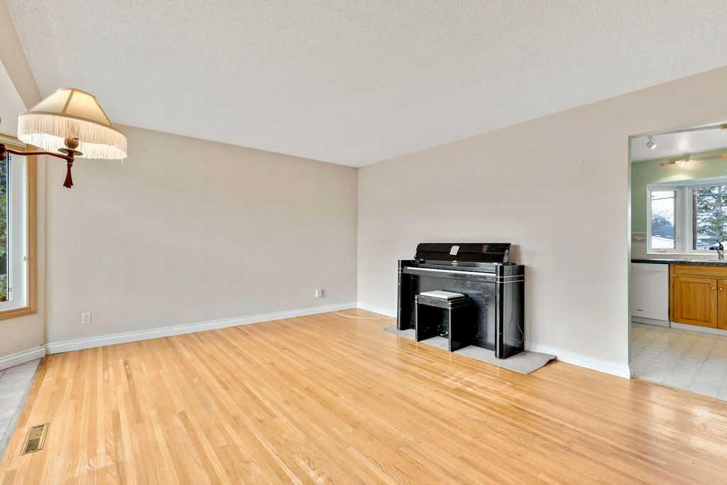 Third View of 328 Willow Park Drive SE, Willow Park, Calgary, Alberta, T2J 0K8