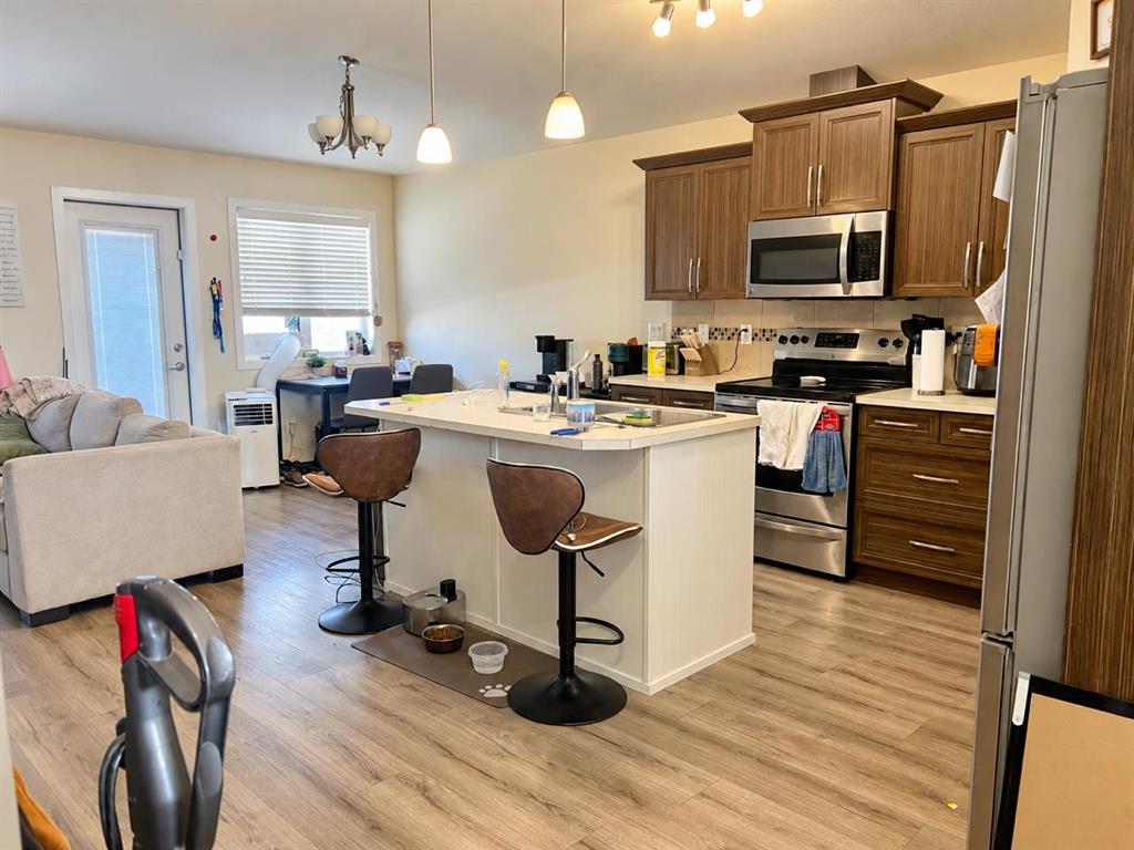 Fifth View of 305 Coalbanks Boulevard W, Copperwood, Lethbridge, Alberta, T1K 4V4