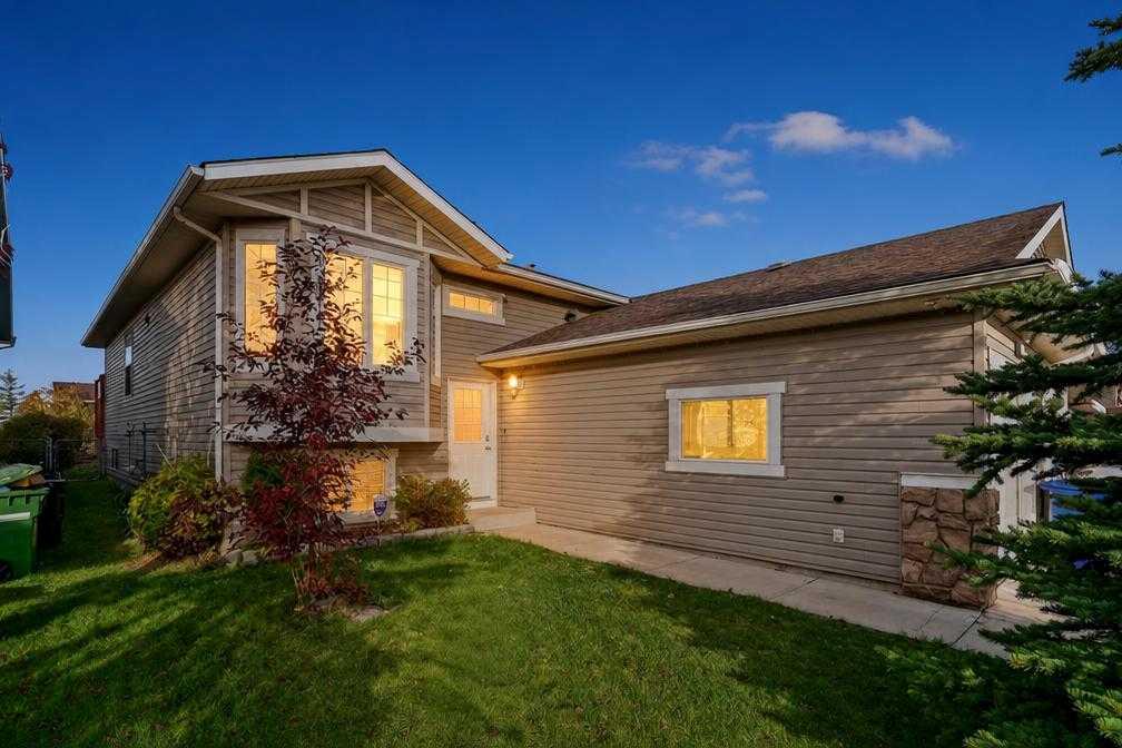 Third View of 445 Stonegate Way NW, Stonegate, Airdrie, Alberta, T4B 3A1