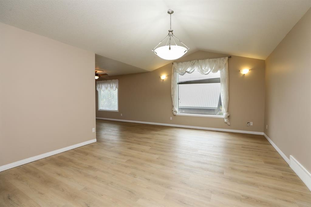 Fifth View of 429 S 2 Street W, NONE, Magrath, Alberta, T0K 1J0
