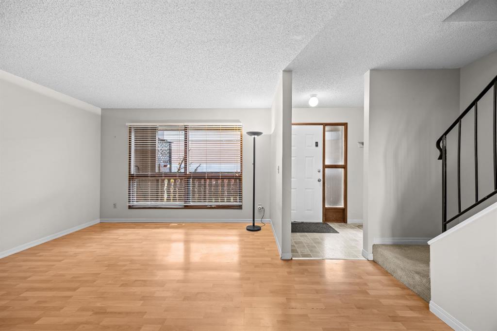 Fifth View of 130 MacEwan Park Way NW, MacEwan Glen, Calgary, Alberta, T3K 3E7