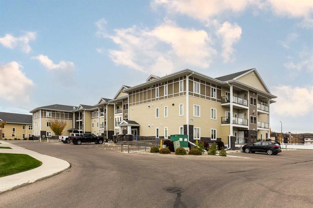 204, 173 Fairmont Boulevard S, A2351621, Alberta,