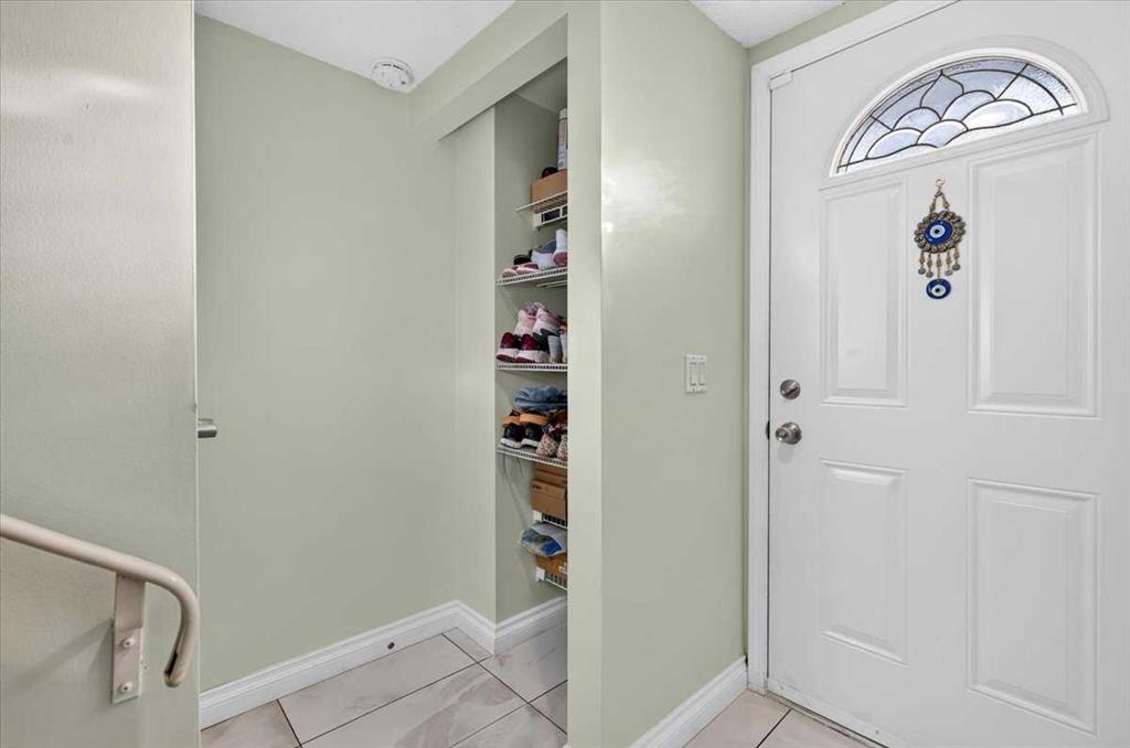 Third View of 904, 919 38 Street NE, Marlborough, Calgary, Alberta, T2A 6E1