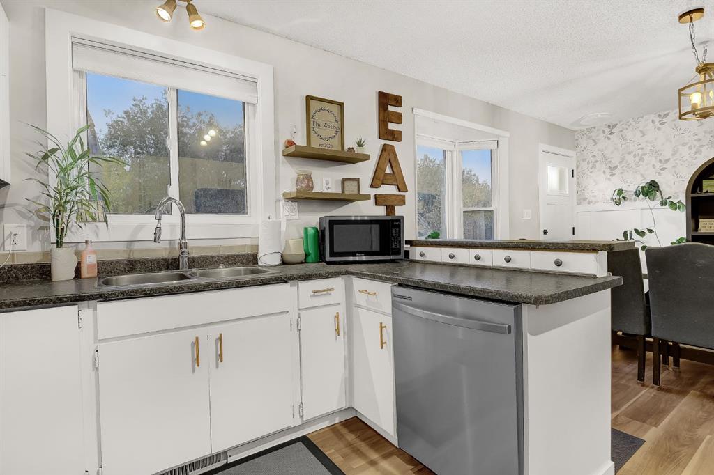Fifth View of 8926 102 Avenue , Ivy Lake Estates, Grande Prairie, Alberta, T8X 1G3