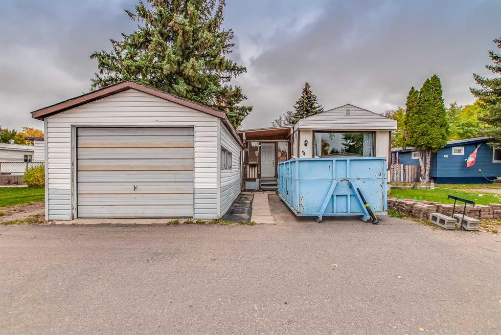 Third View of 64, 4000 13 Avenue SE, SE Southridge, Medicine Hat, Alberta, T1B1J3