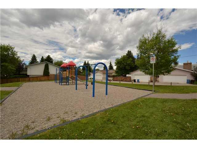 Fifth View of 371 Whiteview Road NE, Whitehorn, Calgary, Alberta, T1Y 1P7