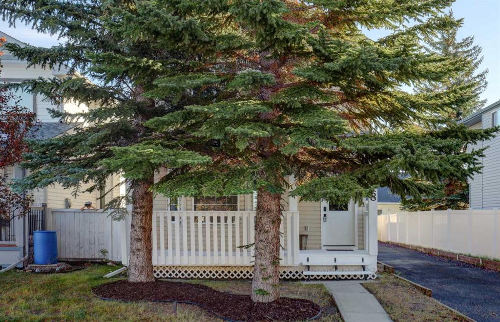 Fourth View of 28 Woodside Circle NW, Woodside, Airdrie, Alberta, T4B 2H8