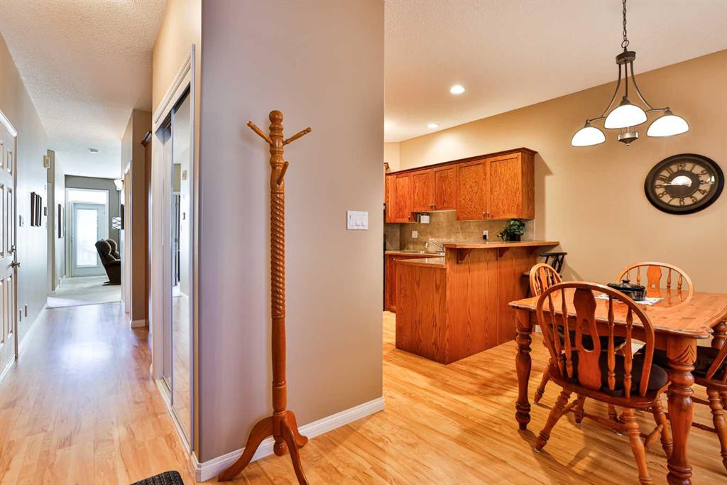 Fifth View of 8, 150 Fairmont Road S, Fairmont, Lethbridge, Alberta, T1K 8C6