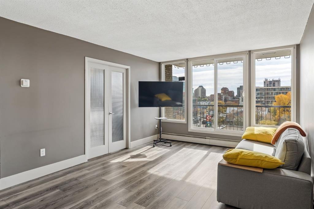 Fifth View of 405, 505 19 Avenue SW, Cliff Bungalow, Calgary, Alberta, T2S 0E4