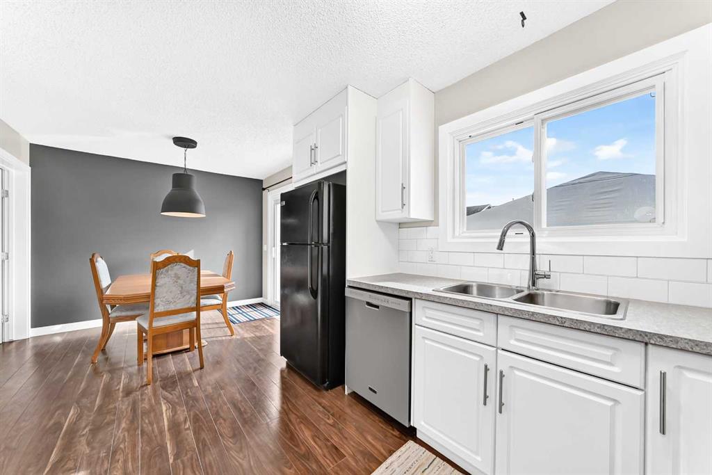 Fifth View of 128 Deer Ridge Lane SE, Deer Ridge, Calgary, Alberta, T2J 6N4