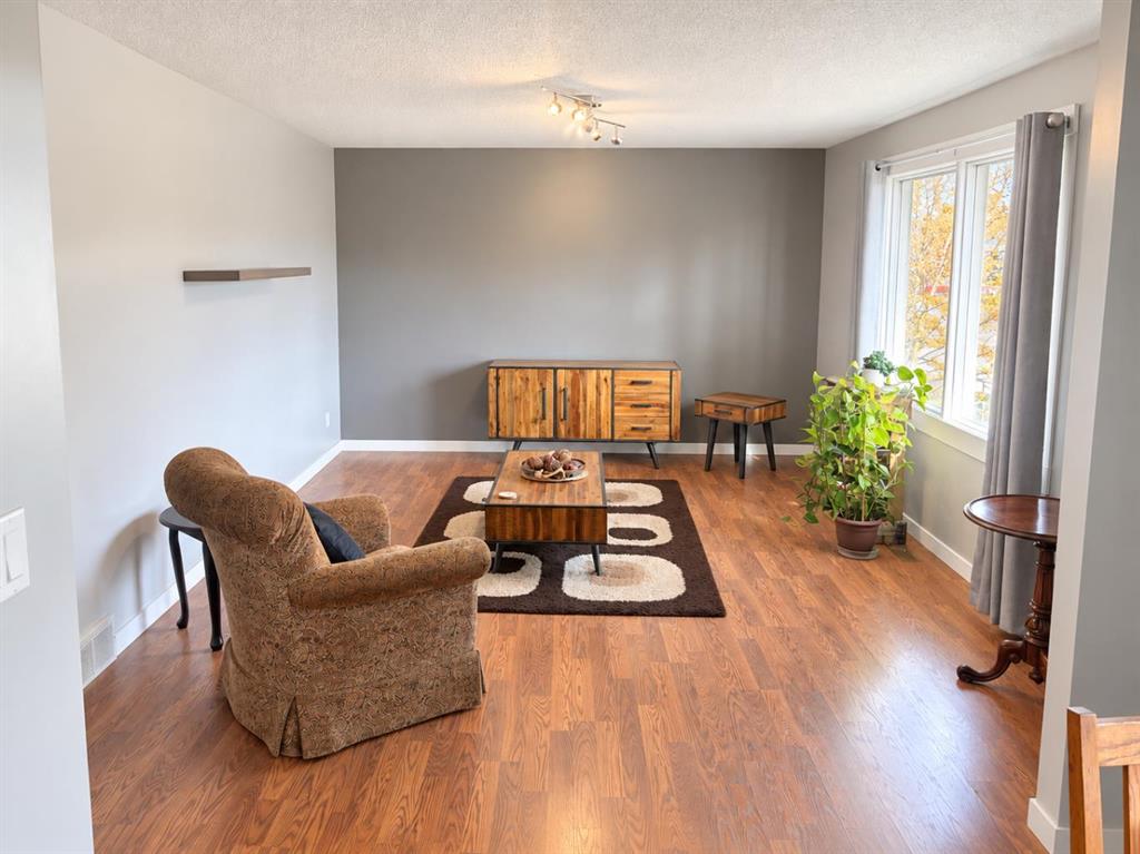Fourth View of 202 Berry  , NONE, Halkirk, Alberta, T0C 1M0