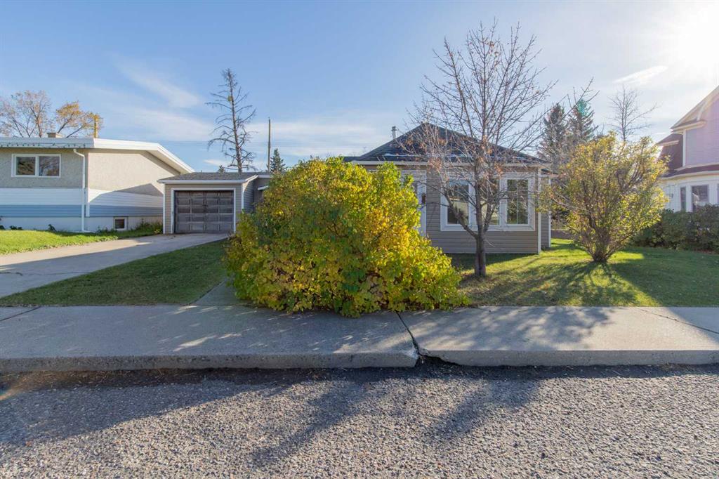 420 17 Street , A2352097, Alberta,