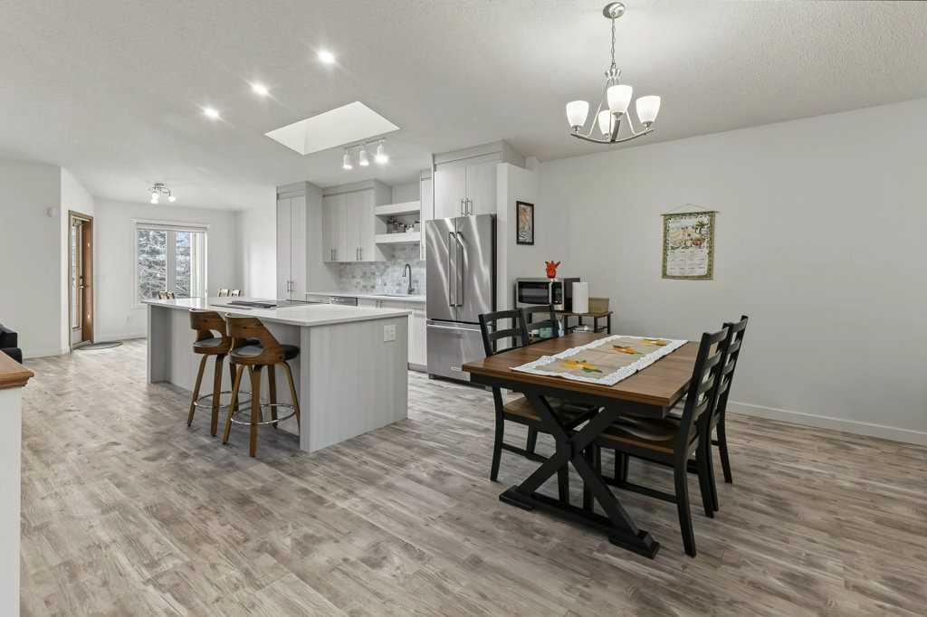 Third View of 119 Edgepark Villas NW, Edgemont, Calgary, Alberta, T3A 3S2