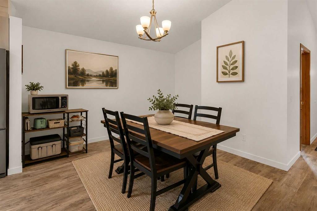 Fifth View of 119 Edgepark Villas NW, Edgemont, Calgary, Alberta, T3A 3S2