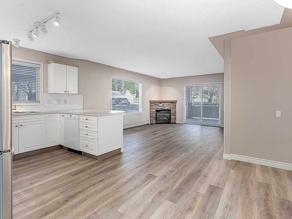 Fifth View of 2102, 7451 Springbank Boulevard SW, Springbank Hill, Calgary, Alberta, T3H 4K5