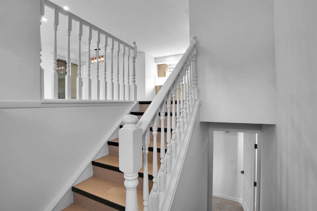 Fifth View of 436 Huntley Way NE, Huntington Hills, Calgary, Alberta, T2K 4Z8