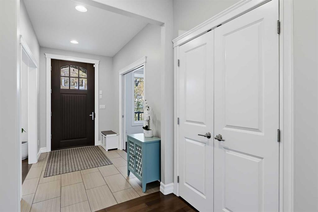 Third View of 2030 25 Street SW, Richmond, Calgary, Alberta, T3E 1X2