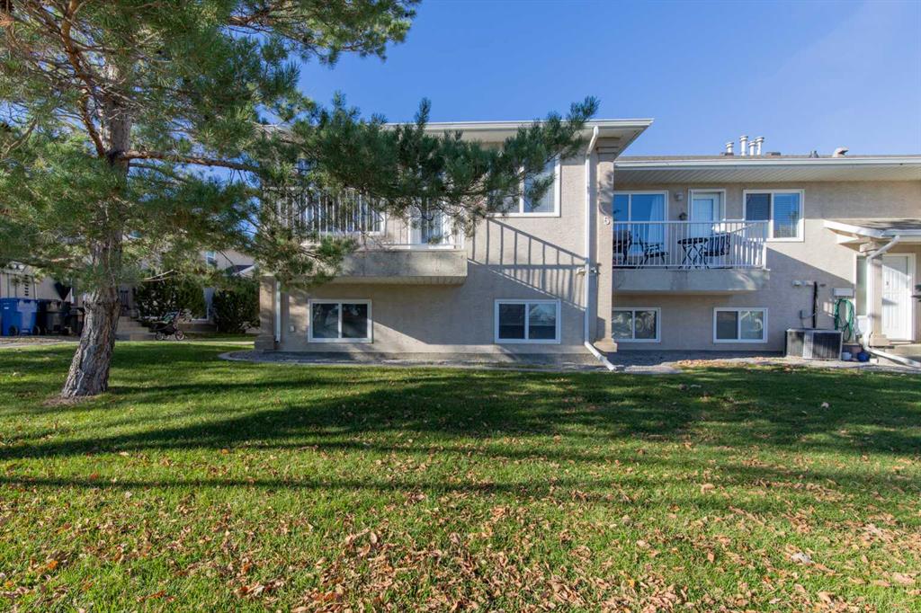5, 5 Tartan Boulevard W, A2352418, Alberta,