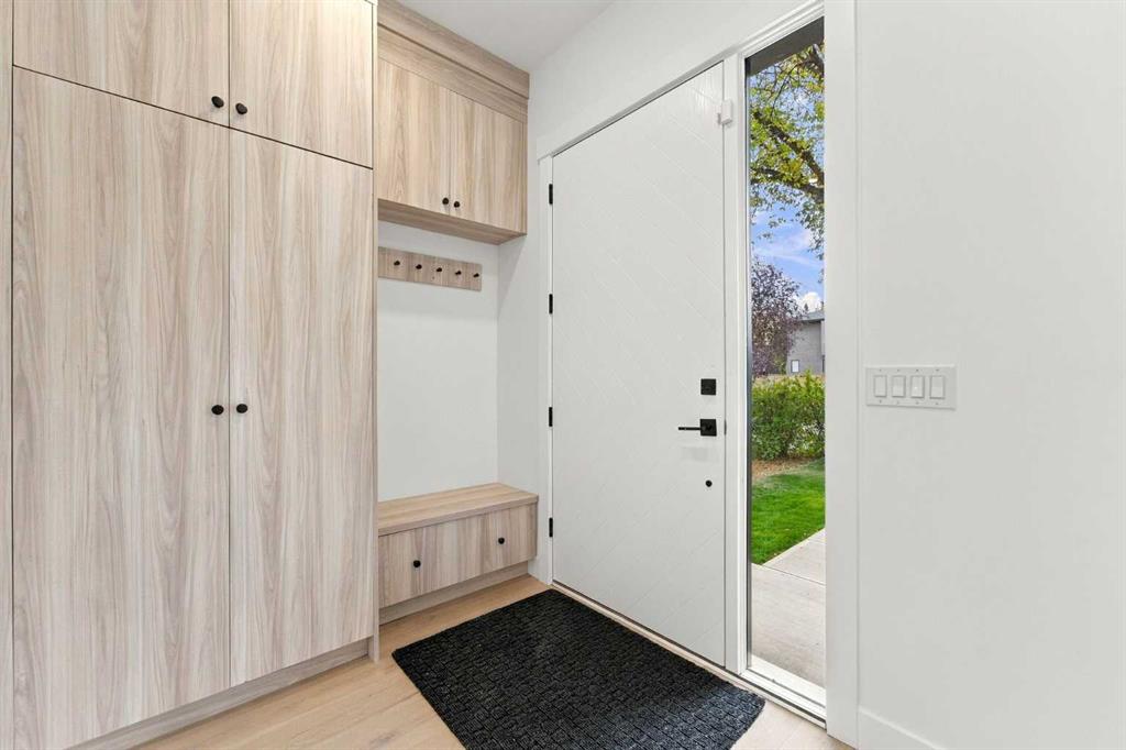Fifth View of 2300 6 Street NE, Winston Heights/Mountview, Calgary, Alberta, T2E 3Z1
