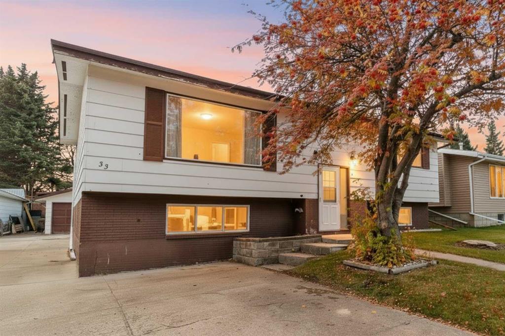 MLS® listing #116499476 for sale located at 33 Valley Crescent 