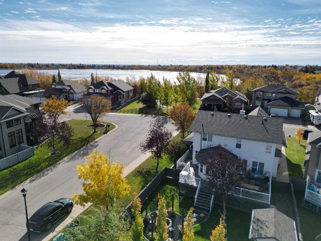 Fifth View of 9302 Lakeshore Court , Crystal Lake Estates, Grande Prairie, Alberta, T8X 1S4