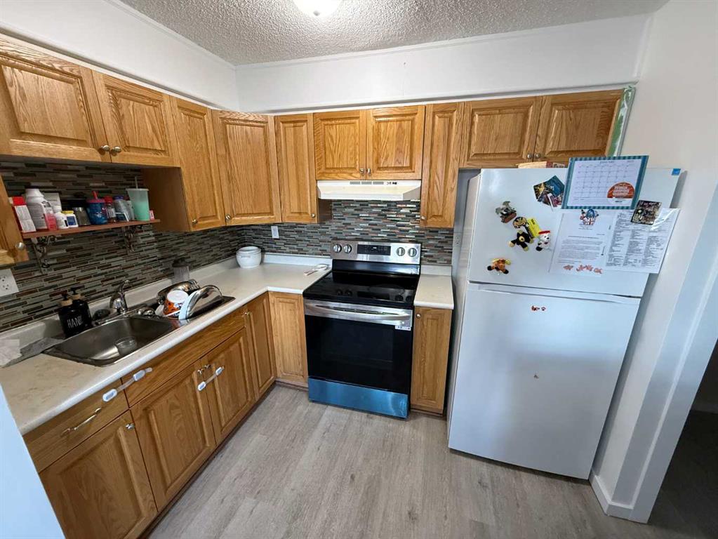 Fourth View of 33, 110 Tamarack Avenue , Hardisty, Hinton, Alberta, T7V1C5