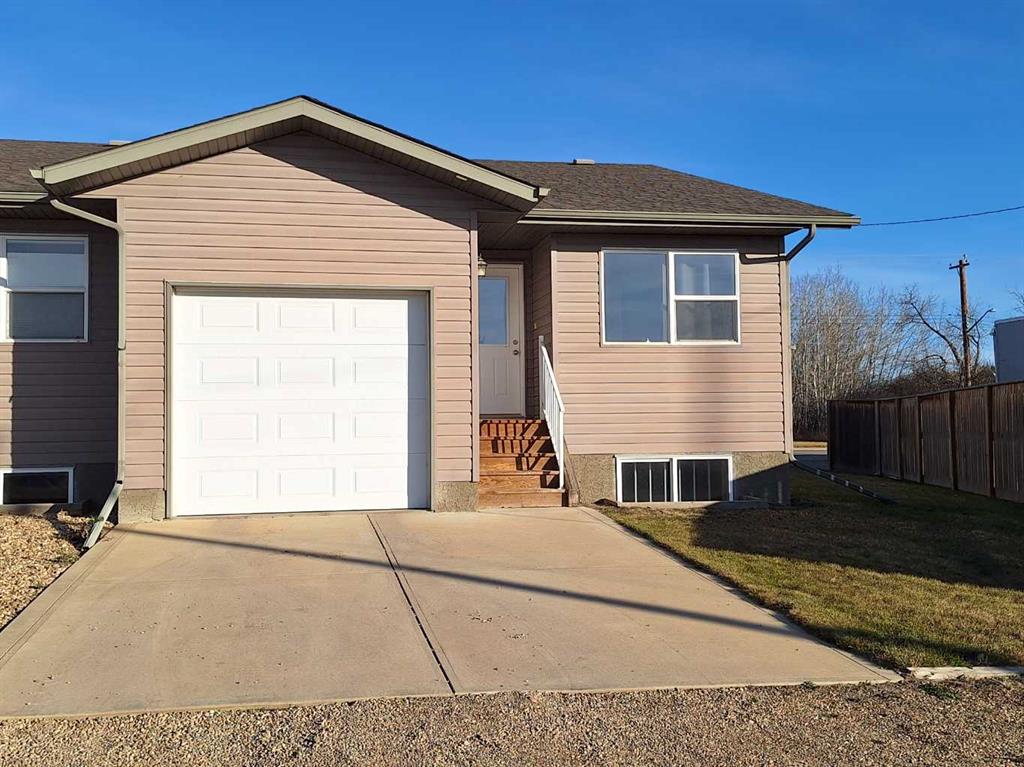 Third View of 1, 5311 57 Avenue , Lucas Heights, Ponoka, Alberta, T4J 1B0