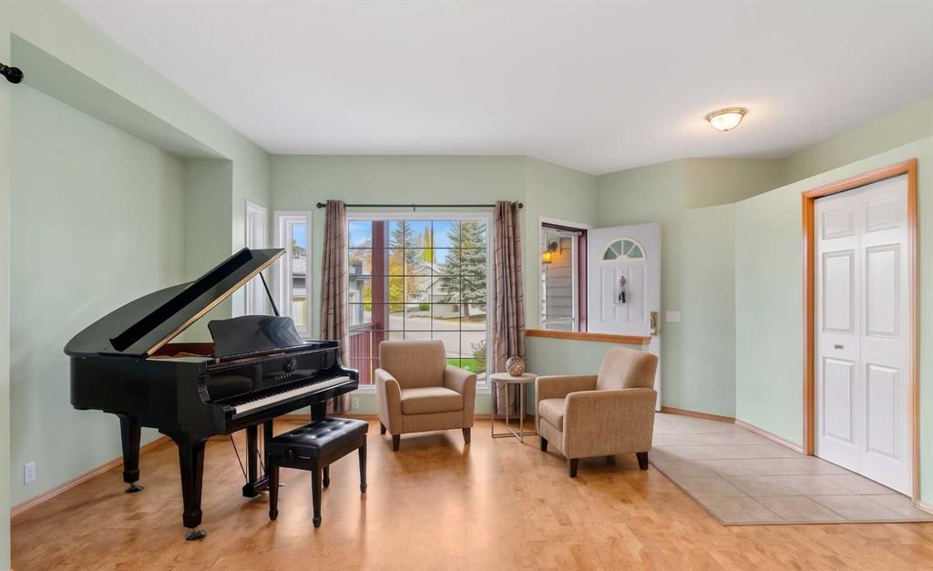 Fifth View of 196 River Rock Crescent SE, Riverbend, Calgary, Alberta, T2C 4J1