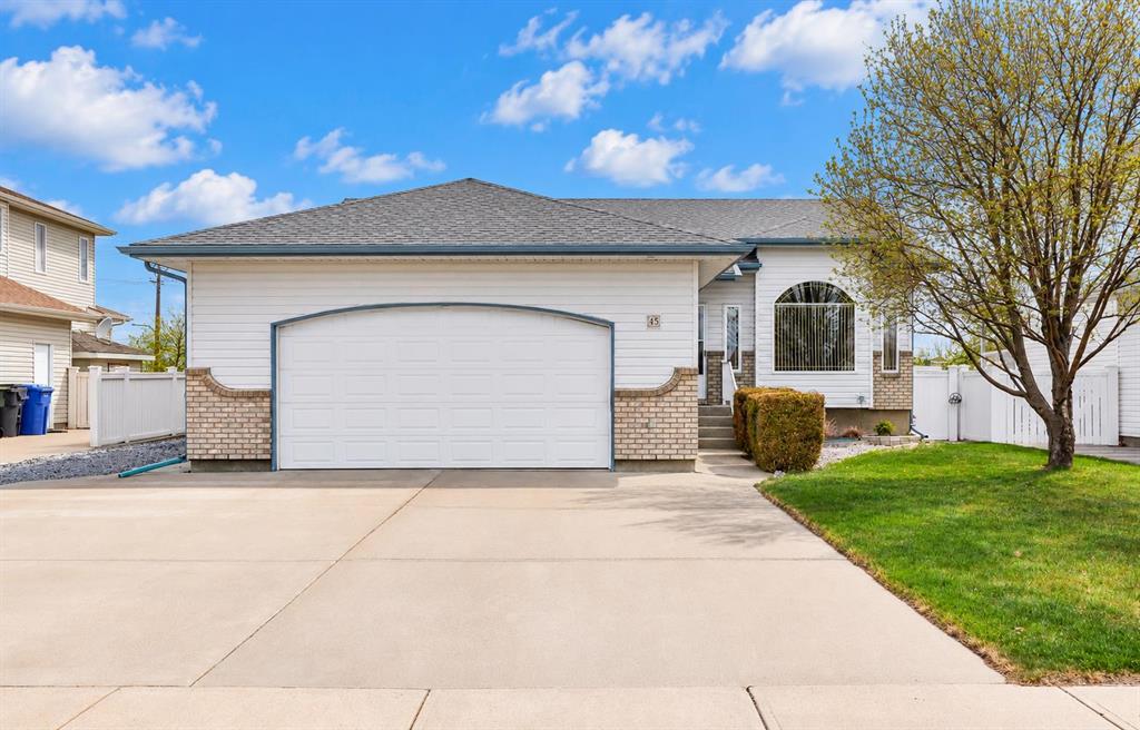 Second View of 45 Scott Green SE, SE Southridge, Medicine Hat, Alberta, T1B 4M5