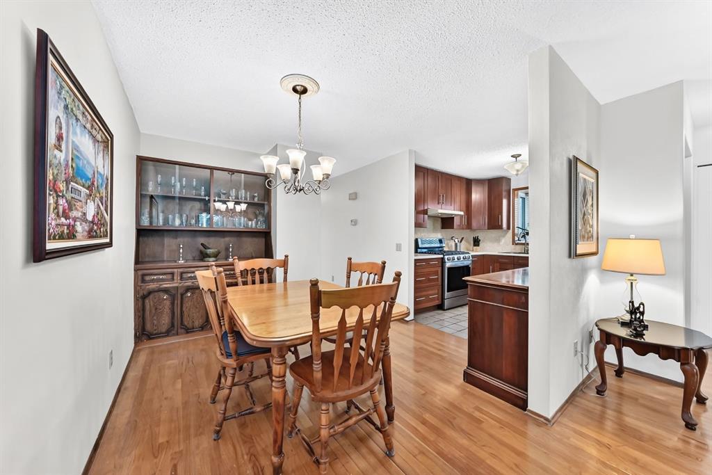 Fourth View of 6807 37 Avenue NE, Temple, Calgary, Alberta, T1Y4Y7