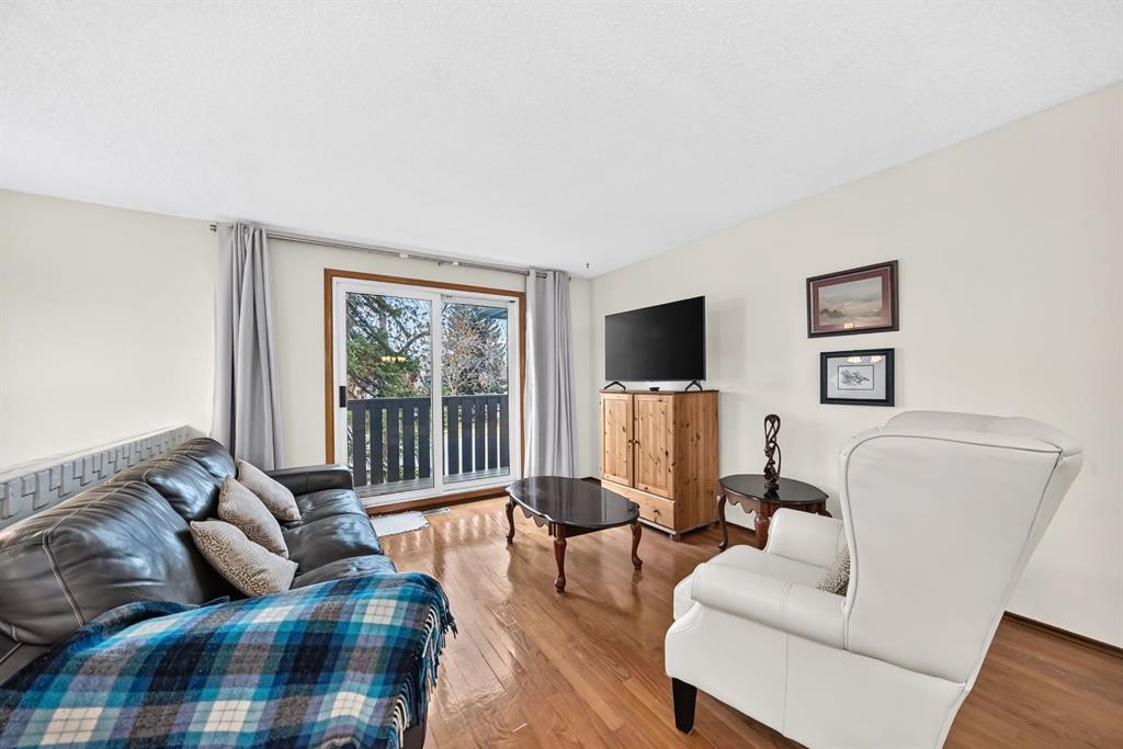 Fifth View of 6807 37 Avenue NE, Temple, Calgary, Alberta, T1Y4Y7