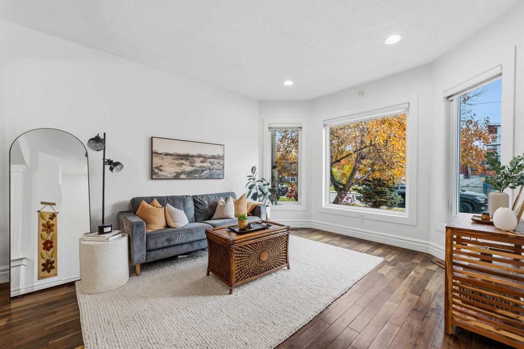 Third View of 2422 3 Avenue NW, West Hillhurst, Calgary, Alberta, T2N 0L1