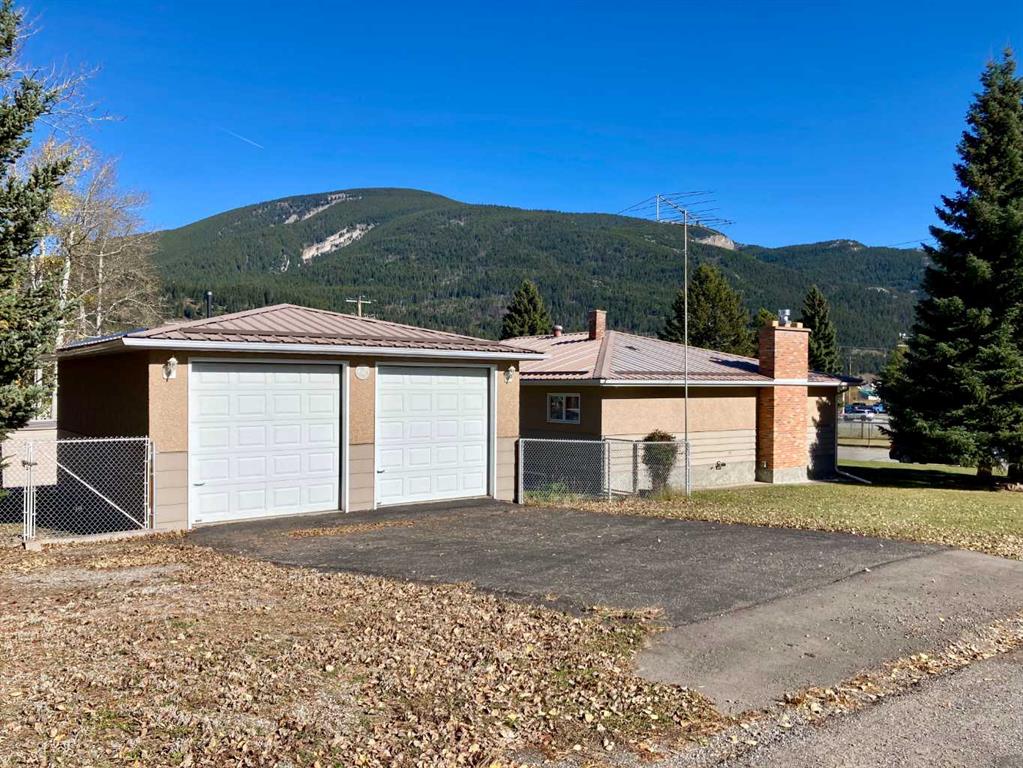 Third View of 1802 119 Street E, NONE, Blairmore, Alberta, T0K 0E0
