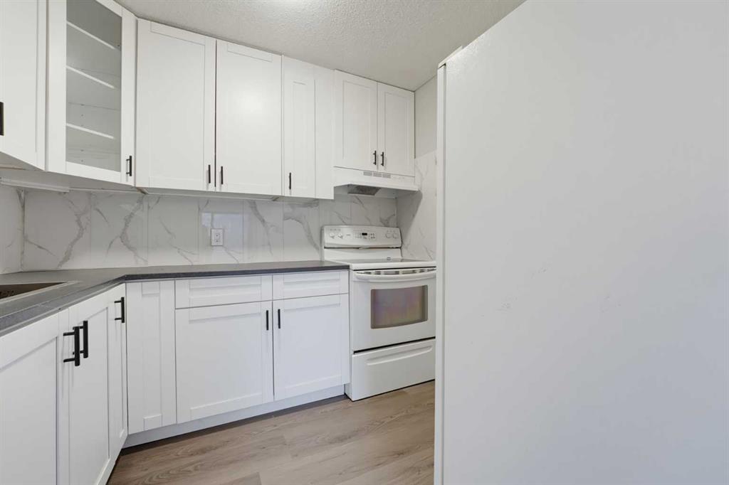 98, 2519 38 Street NE, A2353094, Alberta,