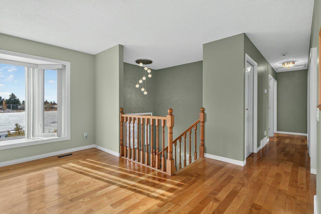 Fifth View of 6024 Pinecrest Way NE, Pineridge, Calgary, Alberta, T1Y 1J9